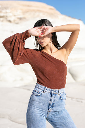 Sun Sea & Roses – Alectrona One Shoulder Balloon Sleeve Top Brown