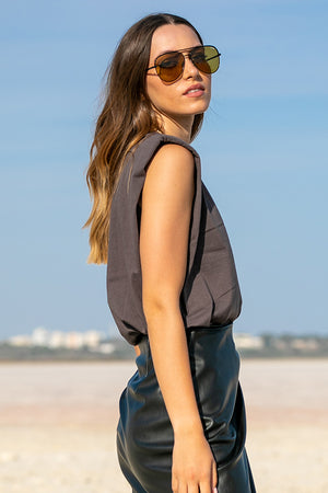 Queencii – Arica Sleeveless T-Shirt With Shoulder Pads Grey